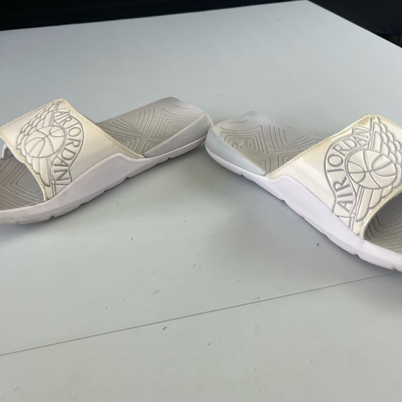 Jordan hydro 7 slides - Picture 4 of 7